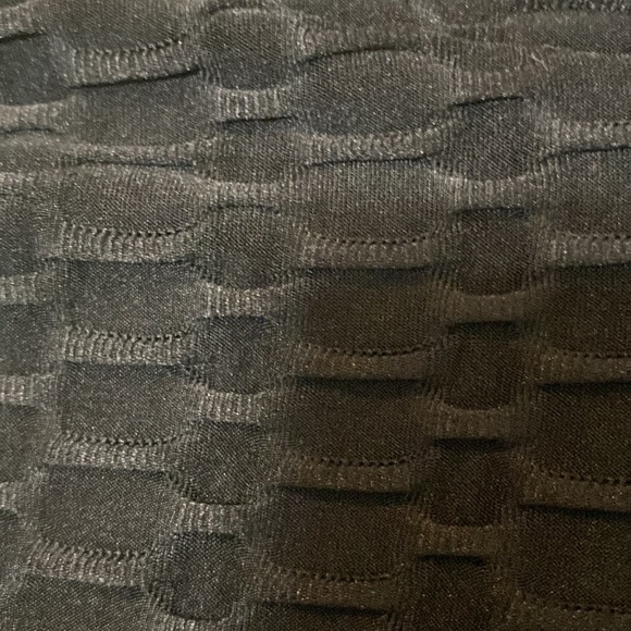 Booty accentuating shorts - Picture 3 of 6